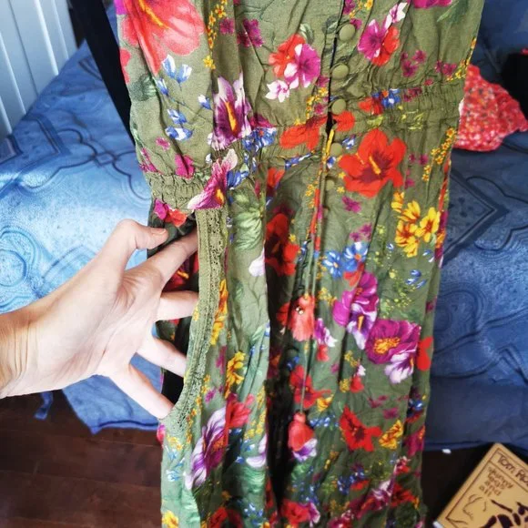 Tulle & Batiste Green Dress - Picture 11 of 11